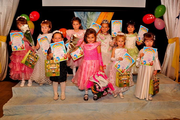 Шемуршинский район: конкурс «Мисс Шемуршиночка - 2012» выявил разносторонние таланты маленьких шемуршинских красавиц